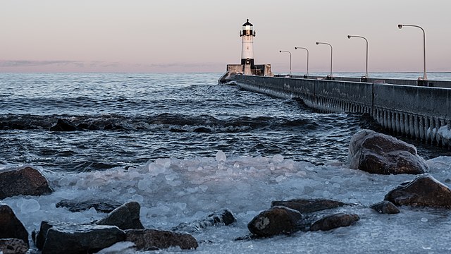 Canal Park Duluth lighthouse